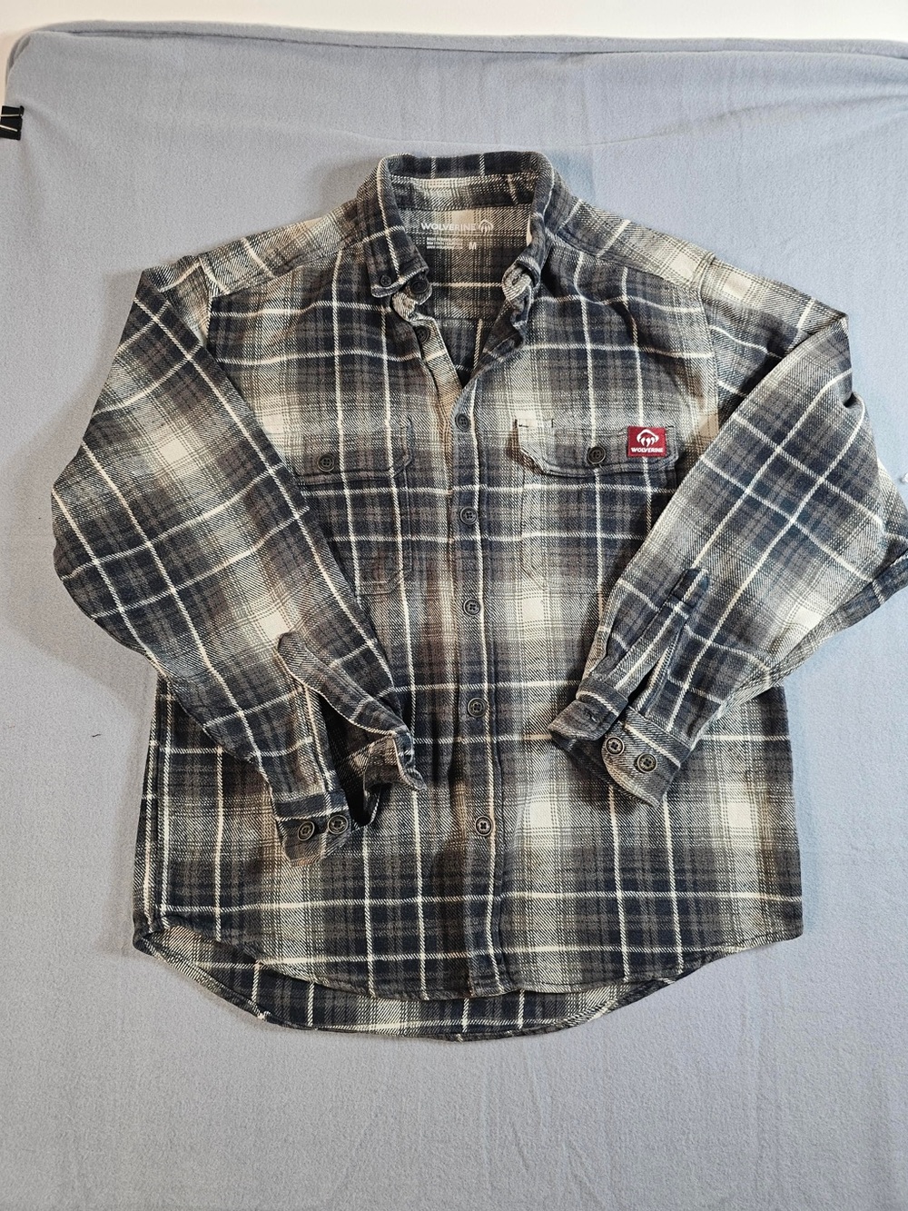#124 Wolverine Men’s Plaid Flannel Work Shirt Gray Black Size Medium